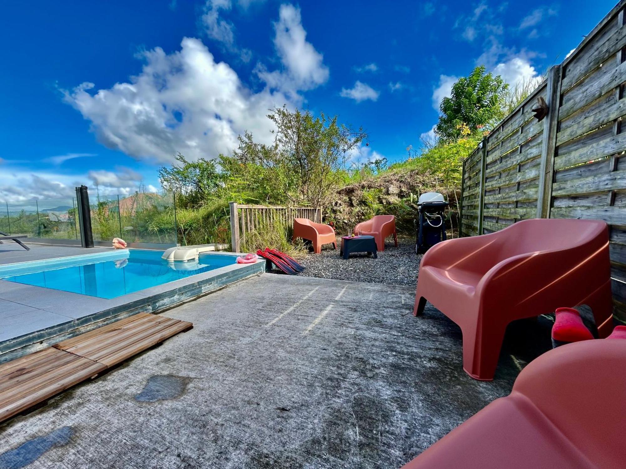 La Villa Jalna Grenadine Deux Chambres Et Piscine Privee Ле Троа-Илет Екстериор снимка