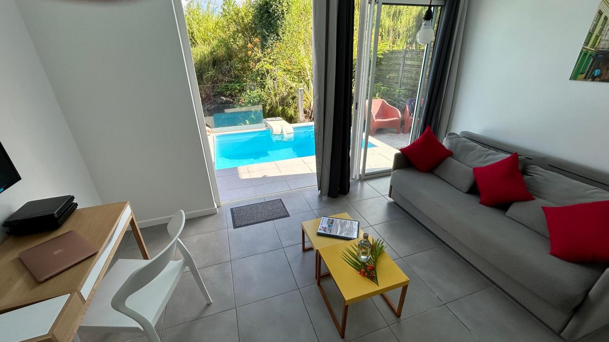 La Villa Jalna Grenadine Deux Chambres Et Piscine Privee Ле Троа-Илет Екстериор снимка