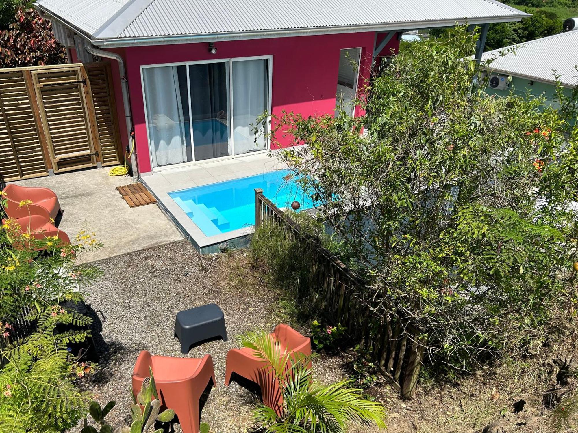 La Villa Jalna Grenadine Deux Chambres Et Piscine Privee Ле Троа-Илет Екстериор снимка